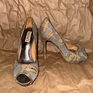 Badgley Mischka Gold and Gray Peep-Toe Heels